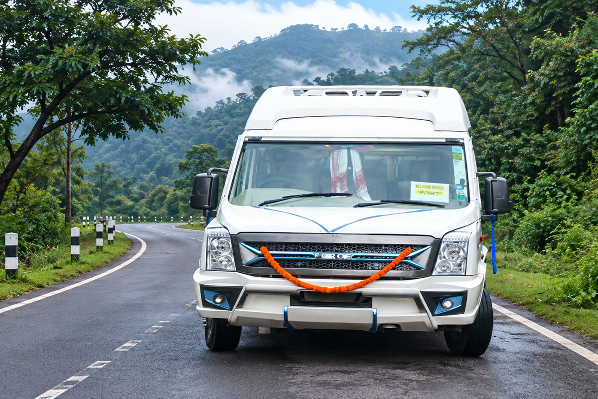 15 Seater Maharaja Rental
