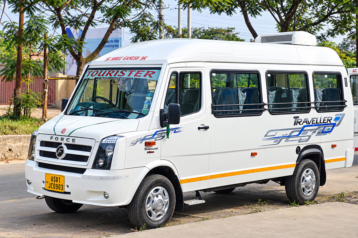 17 Seater Tempo Traveller Rental