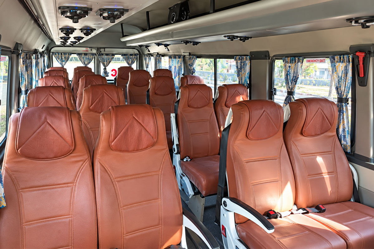 26 Seater Deluxe Tempo Traveller